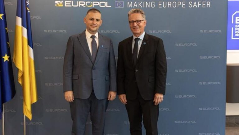 Drejtori Hita në Hagë, takim me drejtorin Ekzekutiv të Europol: Bashkëpunim i ngushtë me policitë partnere