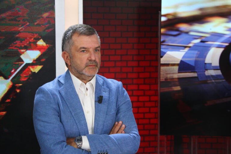 Bushati: Rama është “padrino”, pushteti në Shqipëri funksionon si piramidë e një bande kriminale