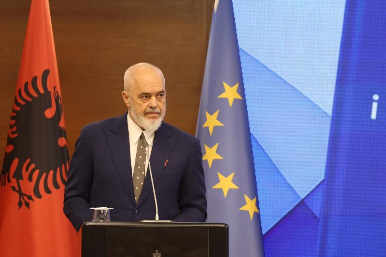 Rama: Kontrolli i celularëve vetëm me autorizim gjykate, marrjet në pyetje do të regjistrohen