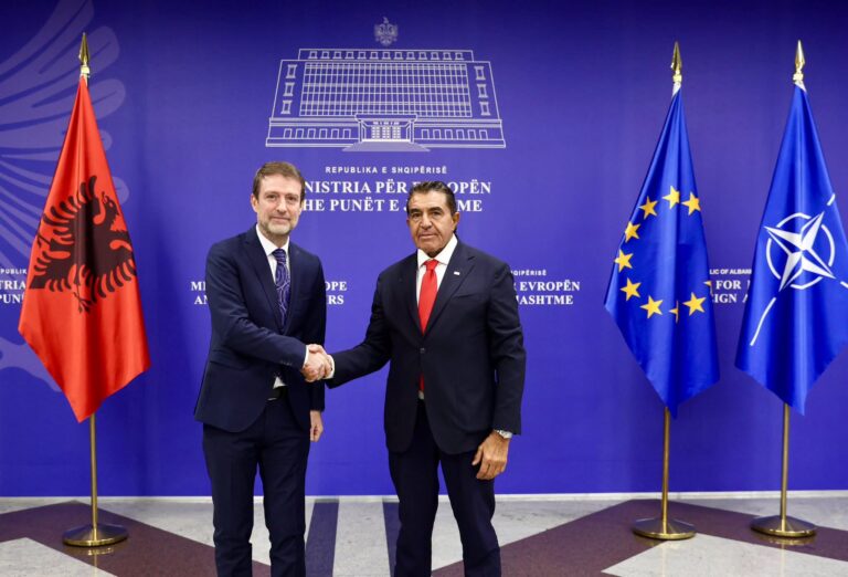 Ministri Hoxha takim me të dërguarin e Trump: Mundësi të reja bashkëpunimi në fushat me interes të përbashkët
