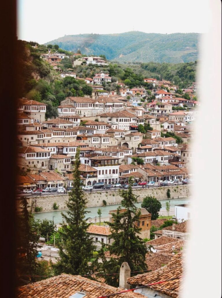 Qyteti i Dritareve, Berati