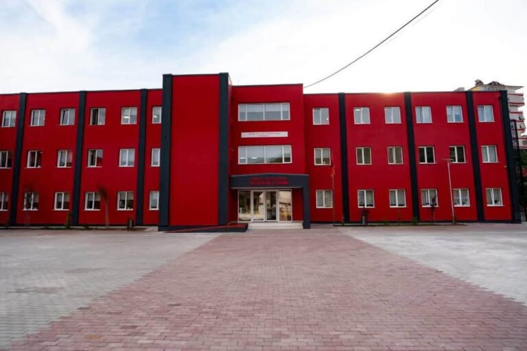 Rama: Transformohet shkolla ”Vilson Blloshmi”, ambiente të reja për 450 nxënës në Librazhd