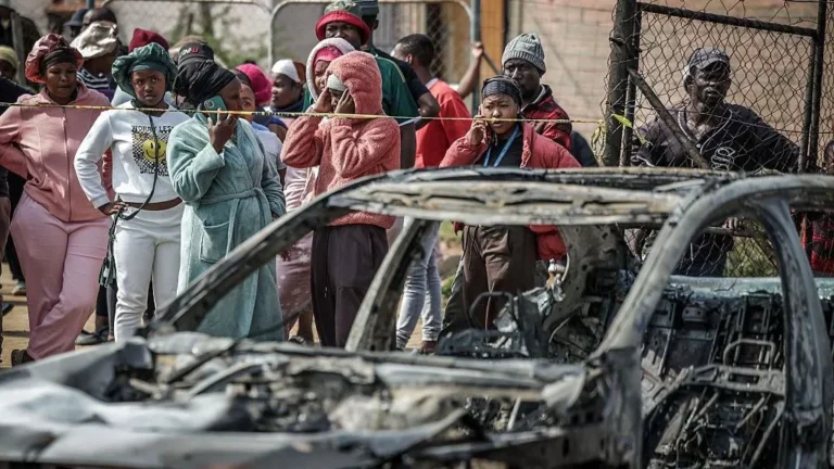 BBC: Dy të shtëna masive në Afrikën e Jugut lënë 27 të vdekur