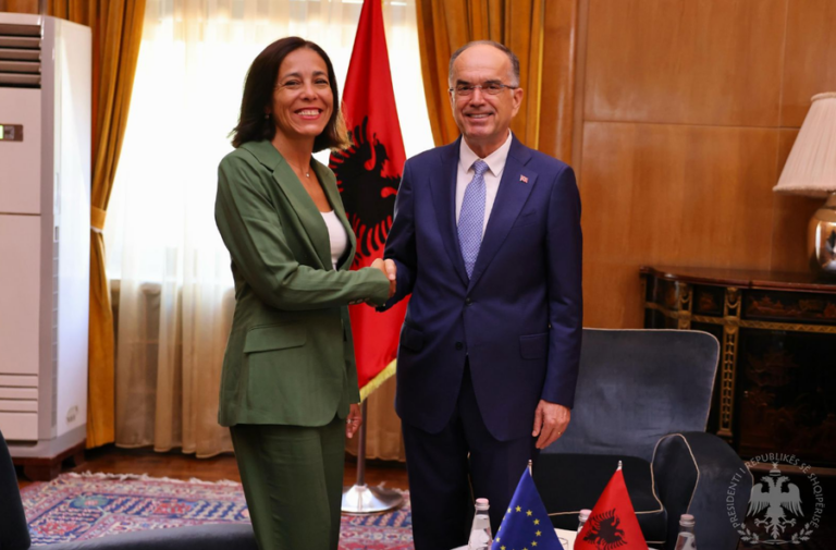 Presidenti Begaj pret ambasadoren e re të BE, besim për integrimin e vendit deri në fund të mandatit të saj