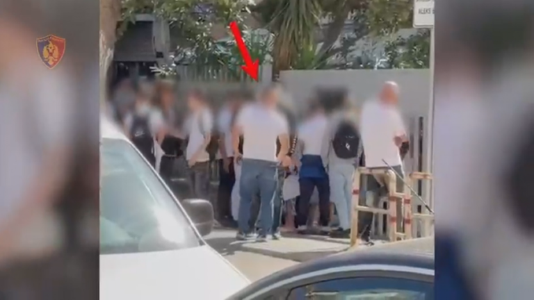 Shpërndarje droge pranë shkollave, rrjeti përdorte monopatina, taksi dhe motorë picash