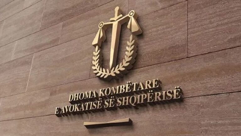 GJKKO ndalon telefonat në sallë, Dhoma Kombëtare e Avokatisë: Bojkotojmë seancat