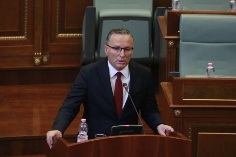 PDK aksion politik dhe juridik për situatën me Presidentin, Hamza: Nuk mjaftohemi më me kërkesa