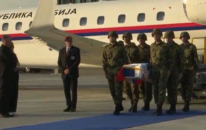 Ceremonia shtetërore për Ratko Mlladiç  Ditmir Bushati  Serbia nuk mund të konsiderohet faktor stabiliteti pa pranuar përgjegjësitë për luftërat e viteve  90 