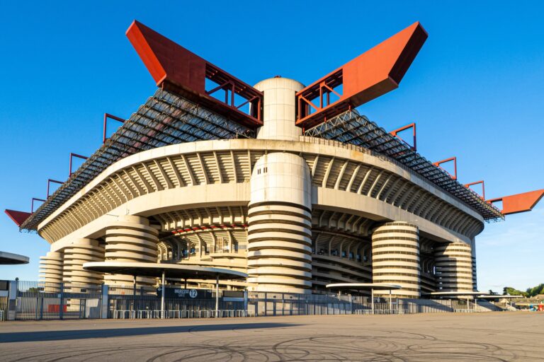 100 vite histori në San Siro, nga Derbi i Madonninës te koncertet madhështore