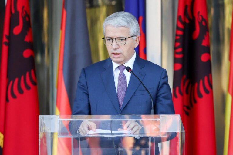 ”Diçka është çmendur këtu”, ish-ministri Lleshaj për arrestimin e kreut të SHISH: Çarje e madhe në sistemin e inteligjencës