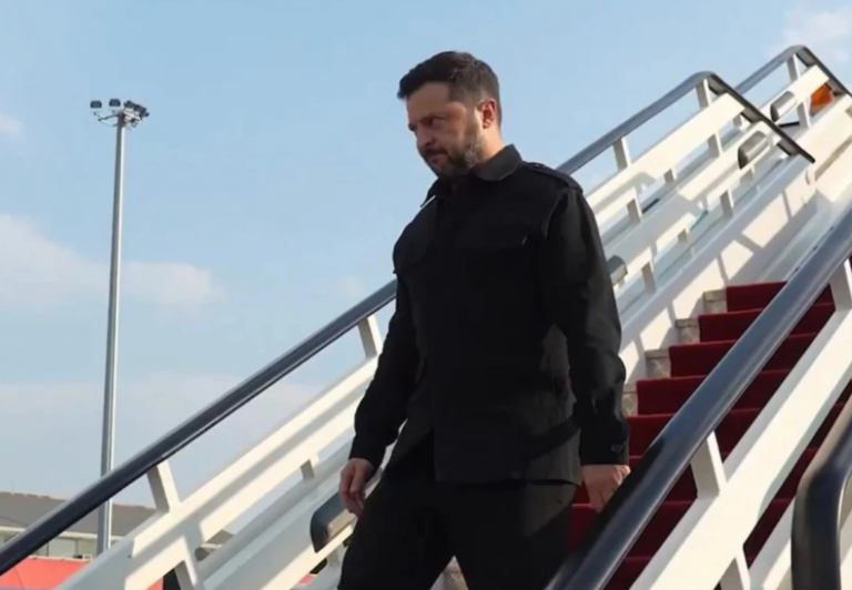 Aeroplani i Zelenskyt i shpëton sulmit me dron në Moldavi