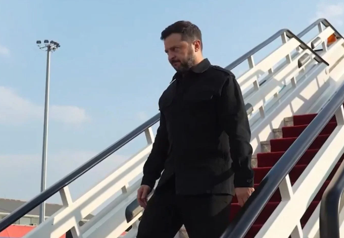 Aeroplani i Zelenskyt i shpëton sulmit me dron në Moldavi