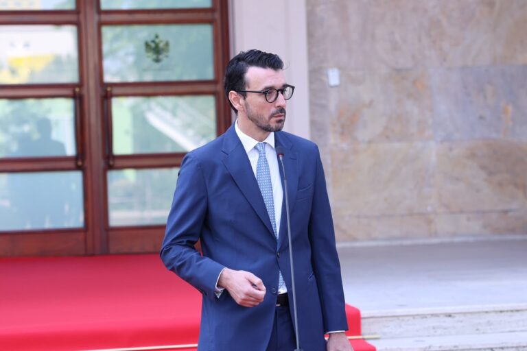 Ministri Karakaçi: 110 milionë euro investime në konvikte, Vaun e Dejës dhe digjitalizimin e nënstacioneve elektrike