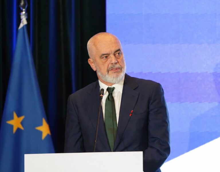 Rama: Shqipëria mund të ecë më tej në rrugën drejt BE-së, ne ende e dashurojmë Europën