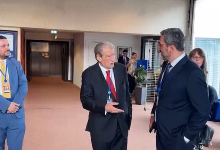 Berisha takon përfaqësuesit e lartë të Kosovës në Strasburg: Rama po bën spastrim etnik në Shqipëri