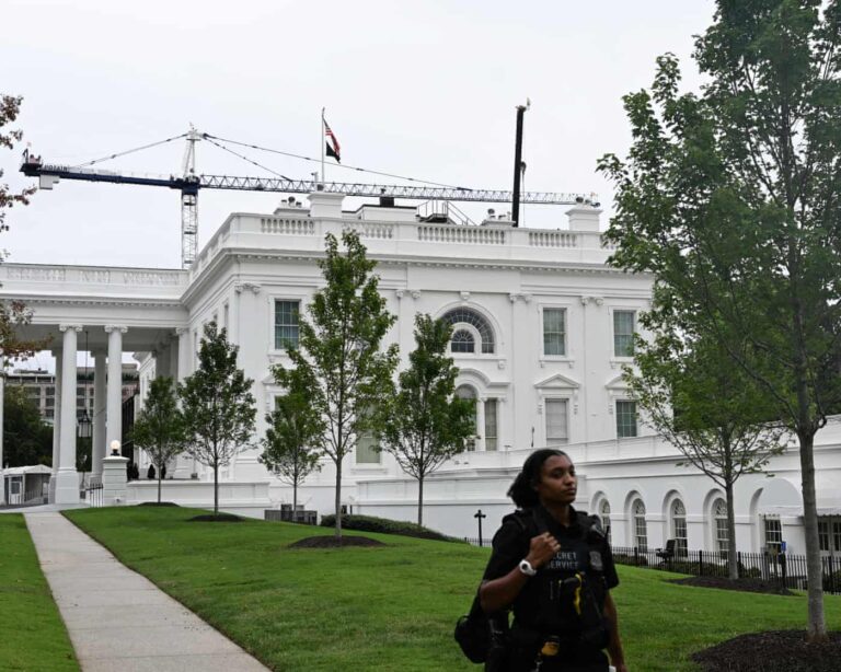 Gjyqtari urdhëron administratën Trump të rikthejë aksesin në Shtëpinë e Bardhë për CNN, MS Now dhe Politico