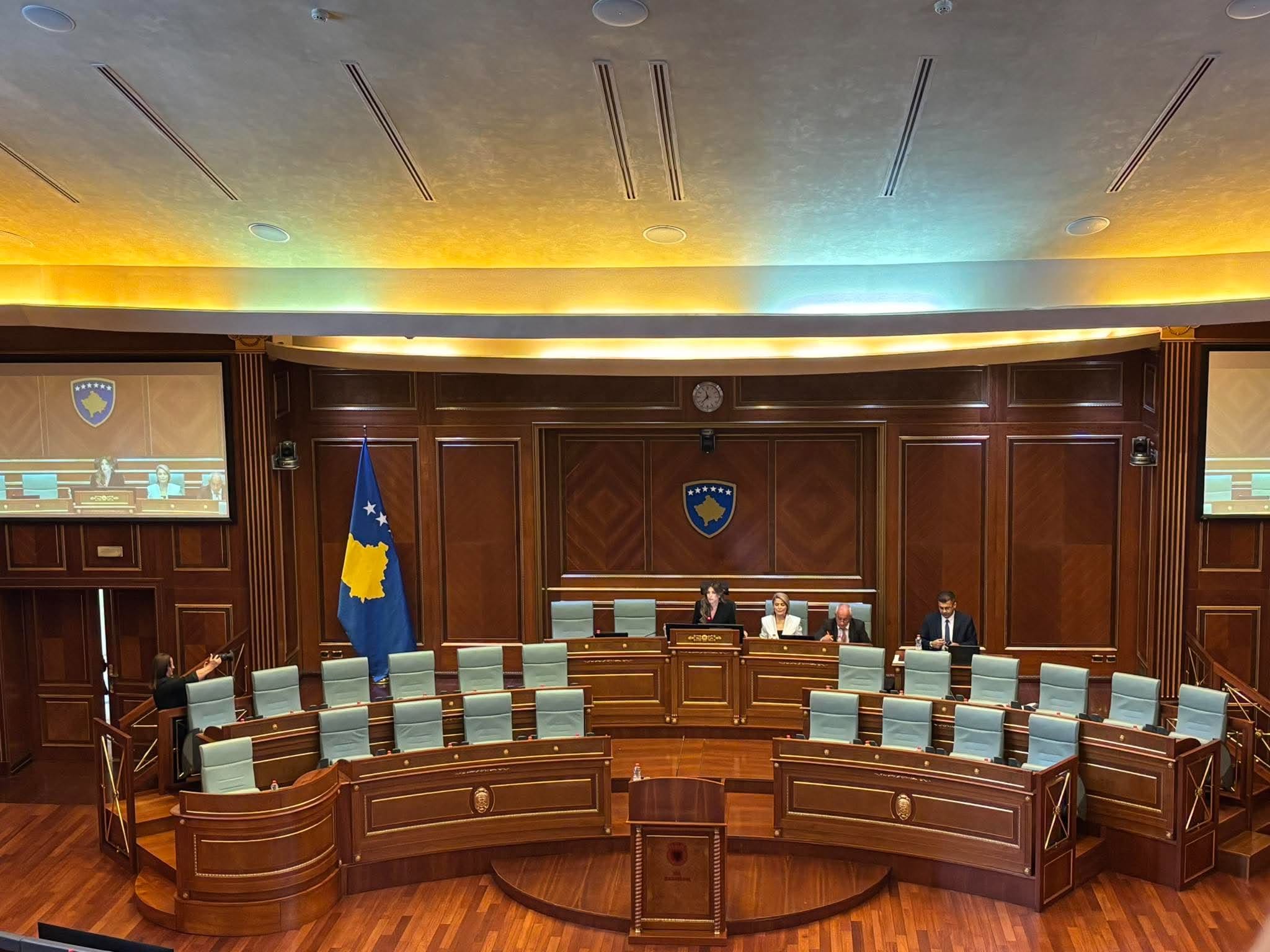 Me 62 vota pro dhe 16 kundër  Albulena Haxhiu zgjidhet kryetare e Kuvendit të Kosovës