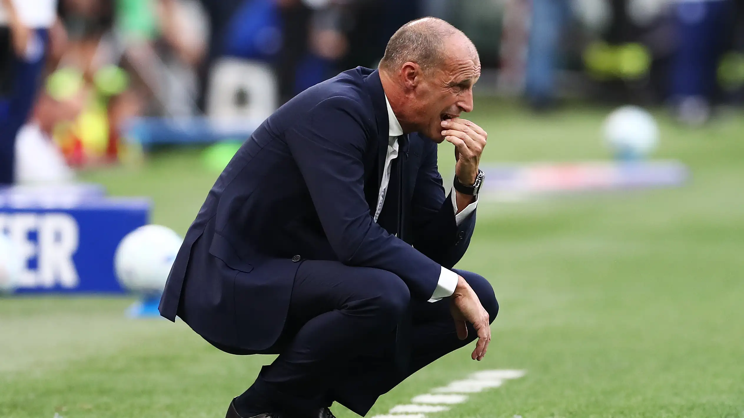 inter-i-cmendur-permbys-napolin-ne-san-siro-chivu-ishte-nje-ndeshje-vitrine-per-serie-a-video