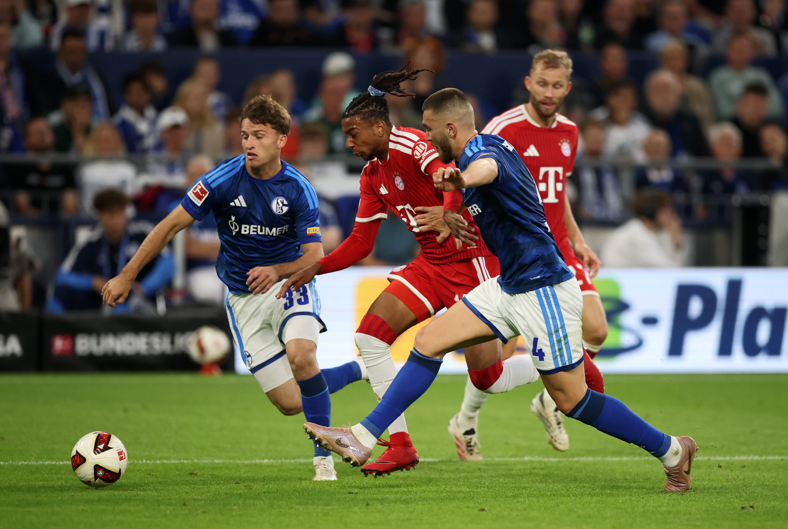 Bayern ndalet nga Schalke dhe humbet kreun e Bundesligës