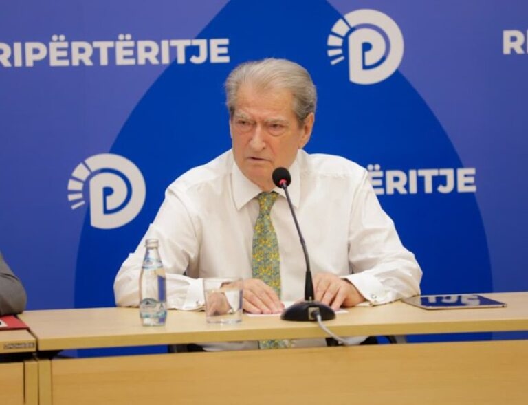 Deklarata e Daçiç për flamurin serb në Prizren, reagon Berisha: Provokim luftënxitës