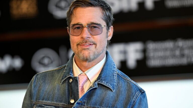 Brad Pitt flet për përvojën ‘prekëse’ me qenin aktor