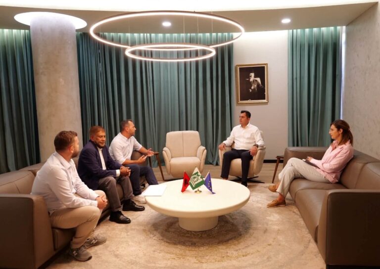 Elbasan, pilotohet modeli i mikrofinancës “Grameen Impact Albania”