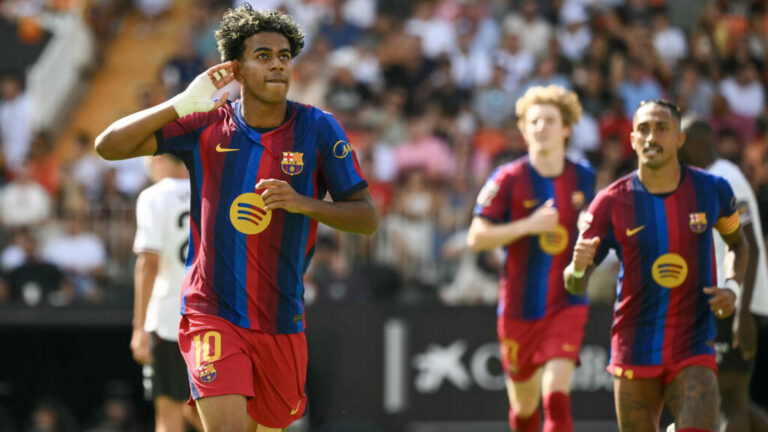 Yamal shënon dopietë, Barca “pothuajse perfekte” shkatërron Valencian