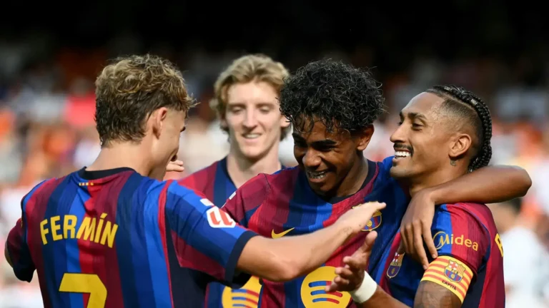 Barcelona në superformë, tridenti Raphinha-Yamal-Fermín dominon Europën
