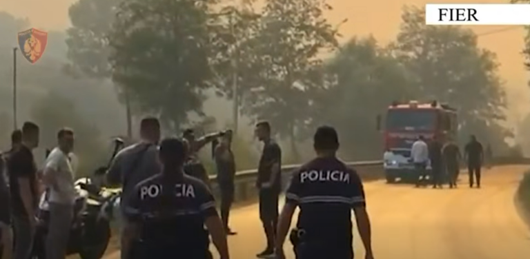 VIDEO/ Zjarri në Fier, Policia: Jemi në terren për të garantuar sigurinë e banorëve