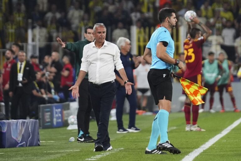 Refuzohet dorëheqja e trajnerit të Fenerbahce, por ai nuk paraqitet në stërvitje