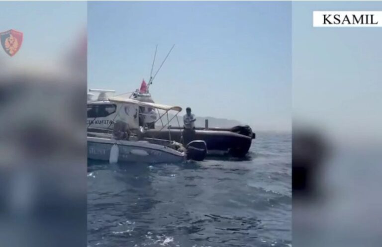 Përfshihet nga flakët mjeti lundrues në Ksamil, policia shpëton katër turistët gjermanë