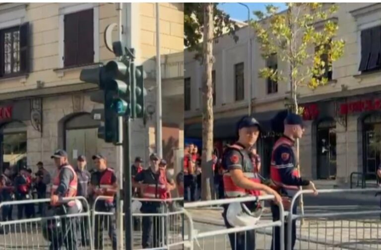 Tensione te Kuvendi, shoqërohen dy persona, tentuan të thyenin rrethimin e Policisë