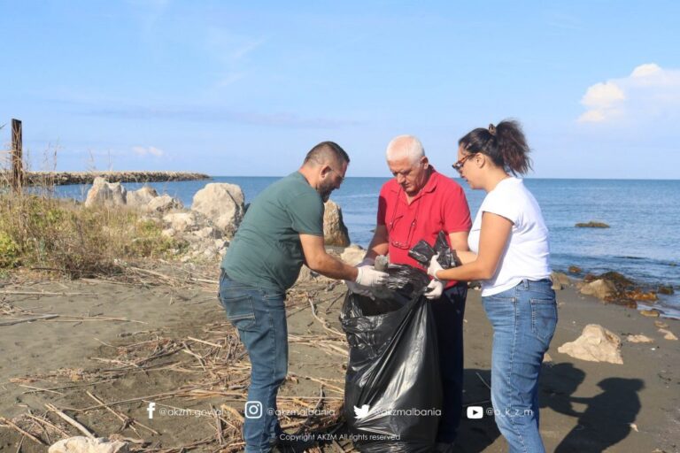 Aksione pastrimi përgjatë vijës bregdetare në disa qytete