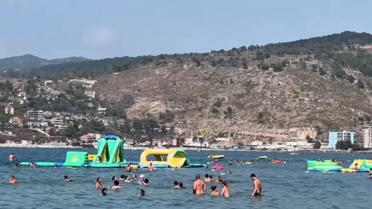 Shtatori zgjat sezonin turistik, pushuesit zgjedhin detin me çmime më të favorshme