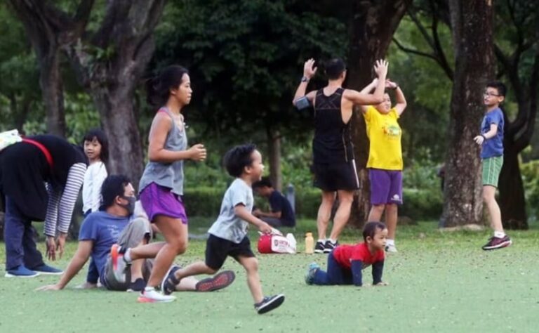 Popullsia drejt plakjes, Singapori ofron 55 mijë dollarë për çdo fëmijë deri në moshën 17-vjeçare