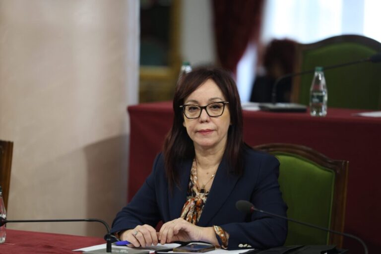 Klodiana Spahiu propozohet ministre e Shëndetësisë, ja profili i kardiologes