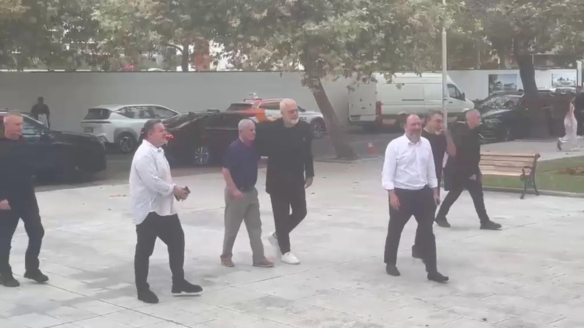 Reforma territoriale rikthehet në tryezë  Rama takon strukturat e PS në Vlorë