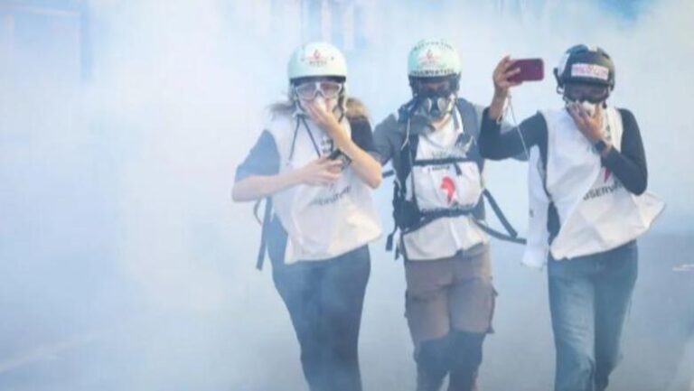 Franca në revoltë, mbi 450 mijë studentë në protesta