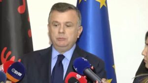 Balla pas mbledhjes së grupit të PS: Të enjten votojmë në Kuvend marrëveshjen për më shumë investime në konvikte