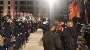 Policia rrethon gazetarët me kordonin e sigurisë, AGSH: Pengon lirinë e informimit, Hita të mbajë përgjegjësi