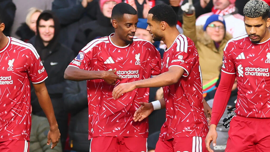 Liverpool defeats Brighton with Isak in excellent form