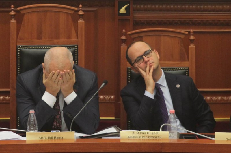 Ditmir Bushati stands with youth: Albania needs change, the Socialist Party must rise to the level of the times