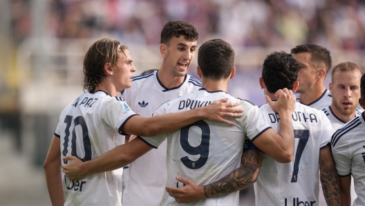 Como-Manchester United: Skuadra e Fabregas sfidon Unitedin në vështirësi