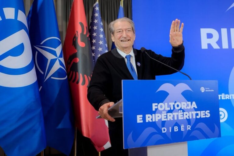 Berisha akuza për varfërinë dhe pensionet nga Dibra: Shqipëria rrallëherë është rrokullisur kaq shumë
