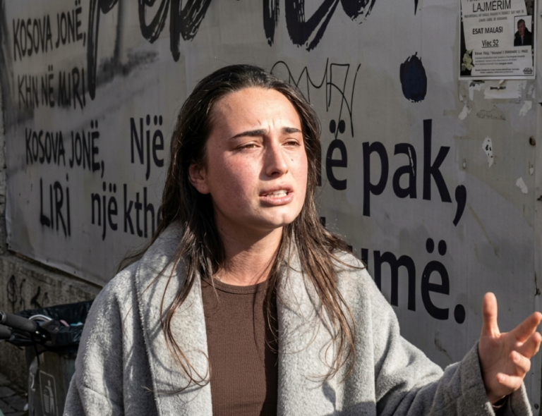 Dëgjojeni studenten 22-vjeçare, Samanda Toçka!