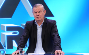 Lesi te emisioni “Të Paekspozuarit”: Studentët të krijojnë parti politike dhe ta rrëzojnë sistemin me votë. Jam me studentët