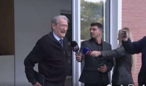 Berisha: Ejani të gjithë para kryeministrisë, po ju presim!