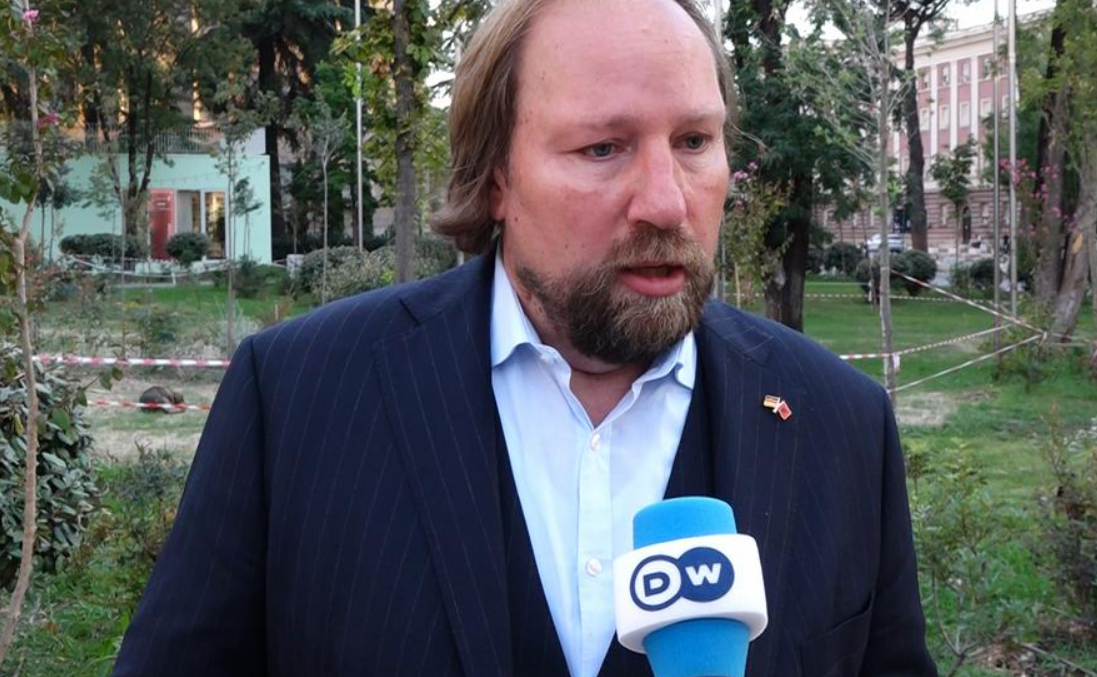 Kryetari i Komisionit për Çështjet Evropiane në Bundestagun gjerman  Jo ndërhyrje te SPAK nga politika 