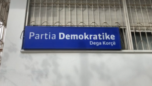 Lëvizje e papritur në PD-në e Korçës, një kandidat tërhiqet nga gara