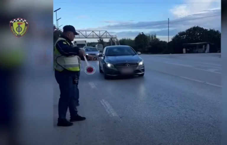 Kontrolle intensive në qarkun e Beratit, 3 procedime penale dhe qindra masa administrative për shkelje rrugore